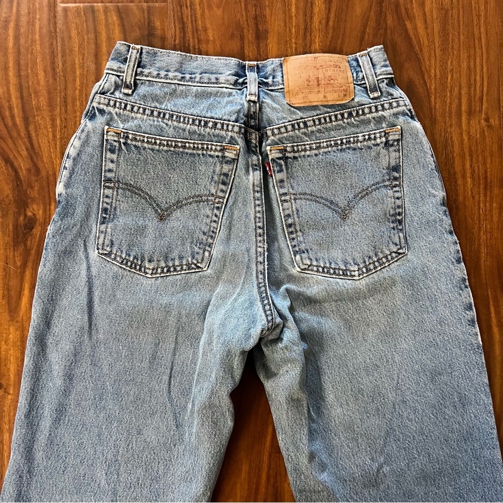Levi's Women's High Rise Jeans - Light Blue - Picture 6 of 8